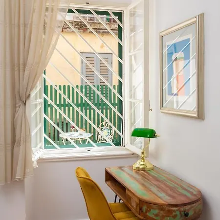 דירה Luxury With Patio In The Heart Of
