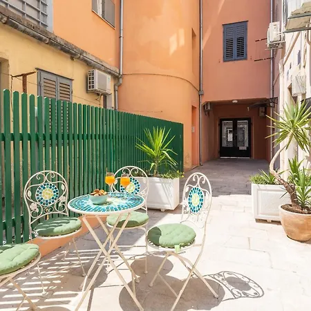 Luxury With Patio In The Heart Of * ספליט