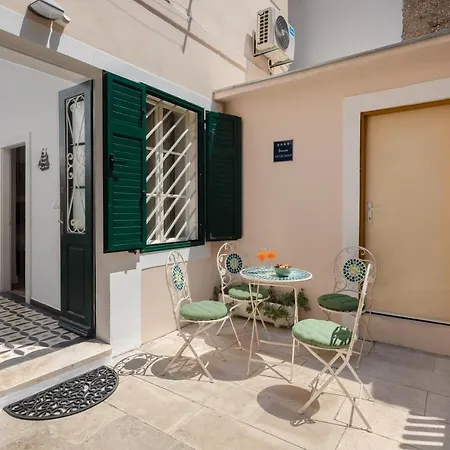 דירה Luxury With Patio In The Heart Of ספליט