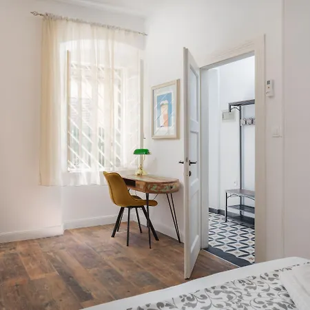 Apartment Luxury With Patio In The Heart Of